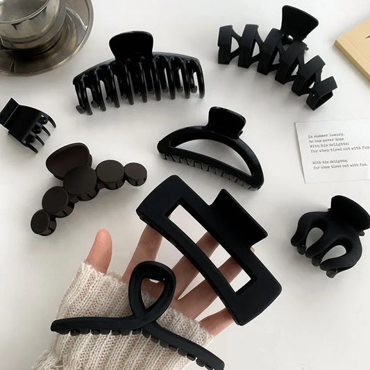 Elegant Black Geometric Hair Claw – Stylish Long Hair Holder