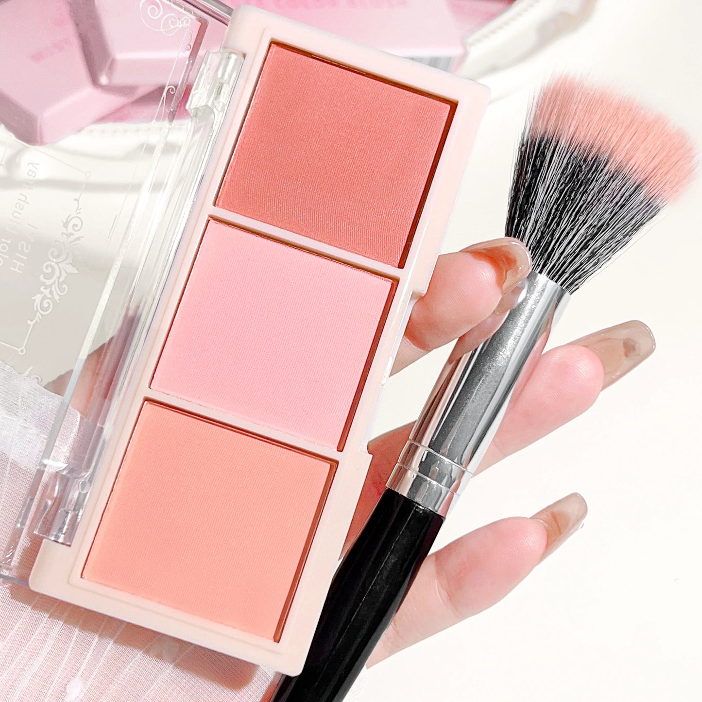 Triple Blush Palette – Soft, Fresh & Long-Lasting