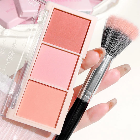 Triple Blush Palette – Soft, Fresh & Long-Lasting