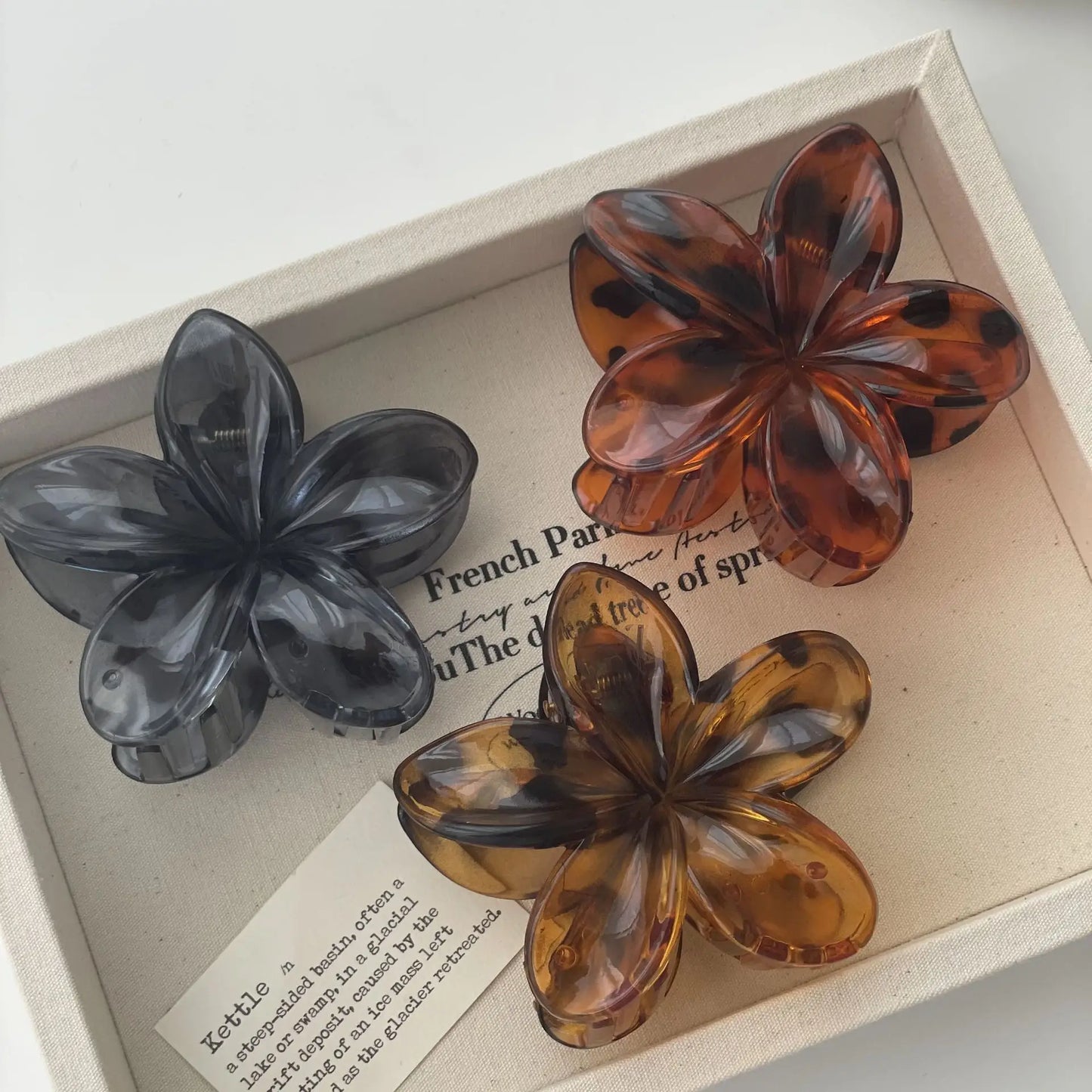 2/4PCS Boho Flower Hair Clips – Vacation Style Barrettes