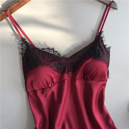 Fashionable Pajama Suit – Lace Trimmed & Comfortable